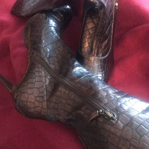 Guess sleek boots - Picture 3 of 5